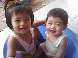 Keyla Faizahra Kautsarani & Azka Queensha Aurelia, Perempuan